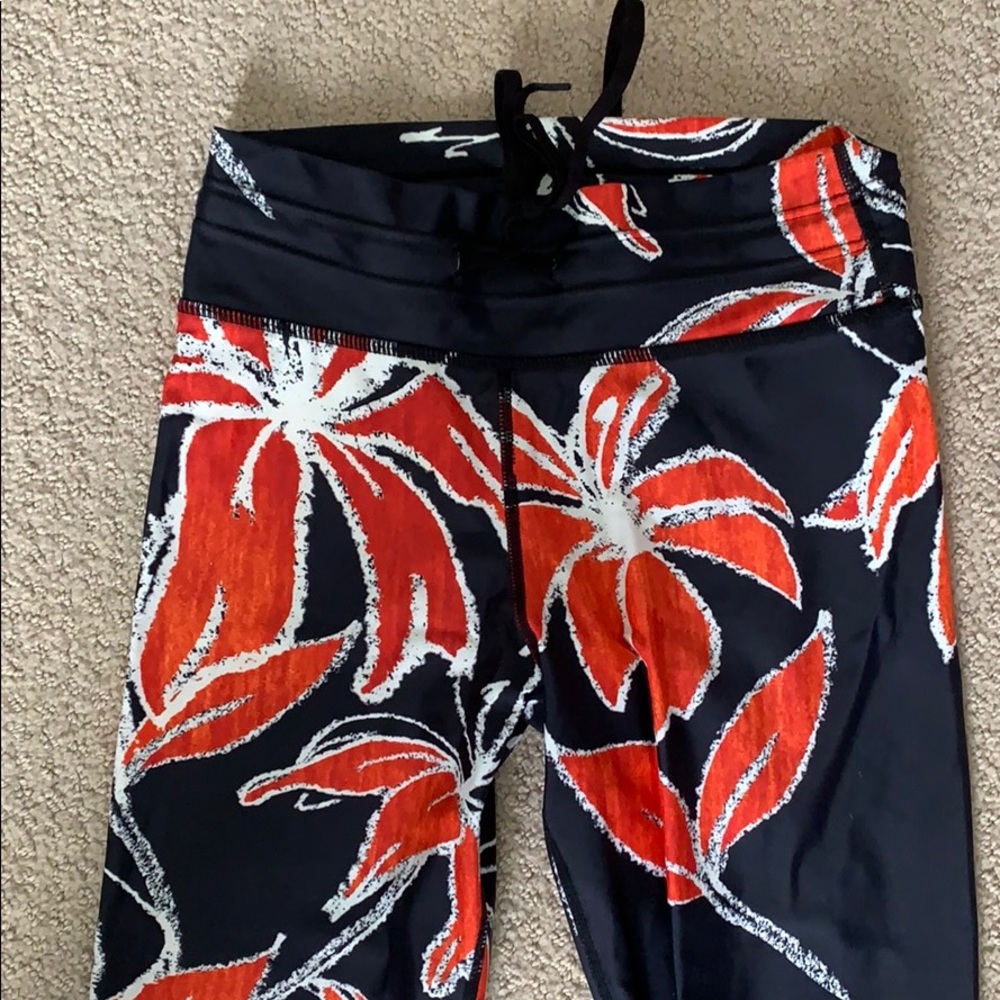 Sz XS Upside Leggings